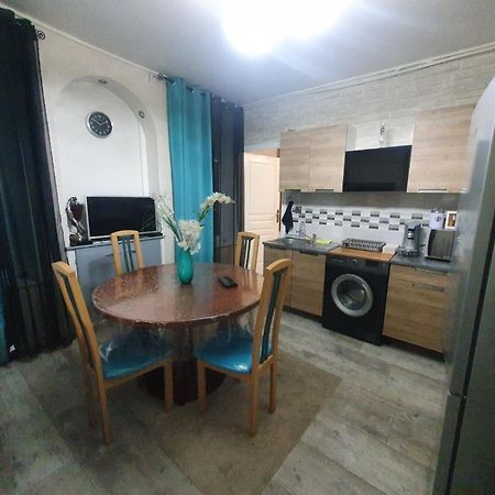 Bel Petit Appartement Charleville-Mezieres Exterior photo